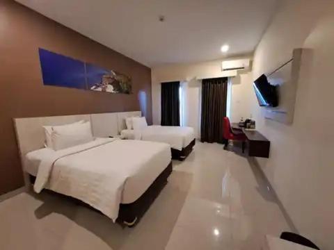 Hotel Simfony Alor Kalabahi エクステリア 写真
